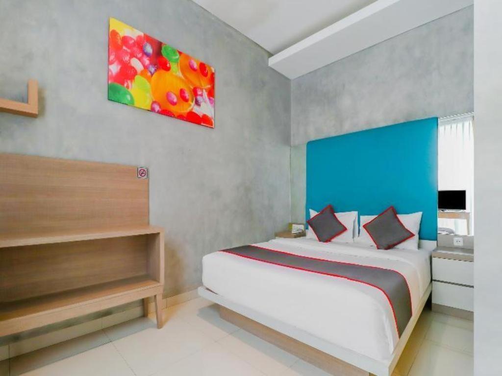 Отель Collection O 31 The Batik Bed And Coffee Бандунг Экстерьер фото